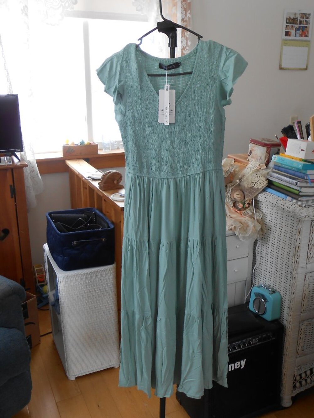 MEROKEETY TIERED DRESS-MIDI LENGTH-WOMEN'S SIZE SMALL